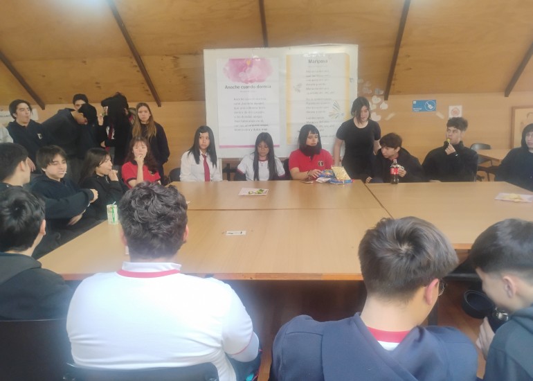 Encuentros Literarios Liderados por Estudiantes
