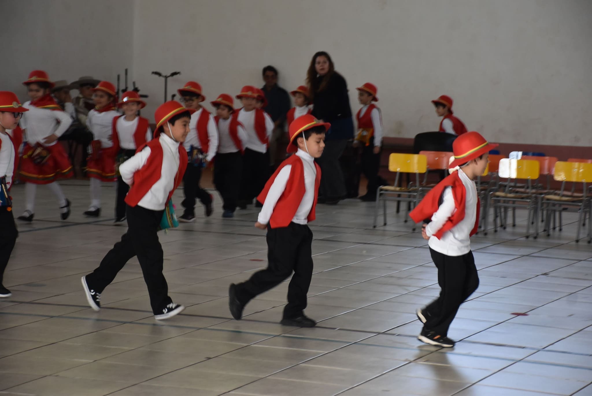 Celebración Fistas Patrias Preescolar foto l