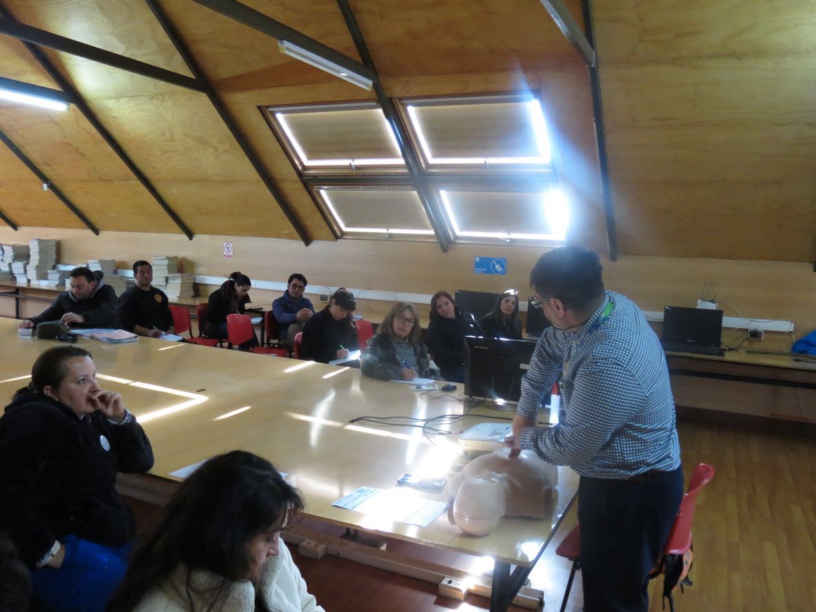 Capacitación RCP ACHS FOTO 3